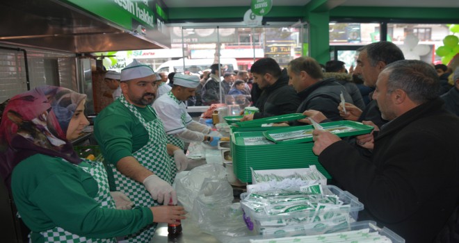 Ulusal döner firması Tatvan’da 239’uncu şubesini açtı