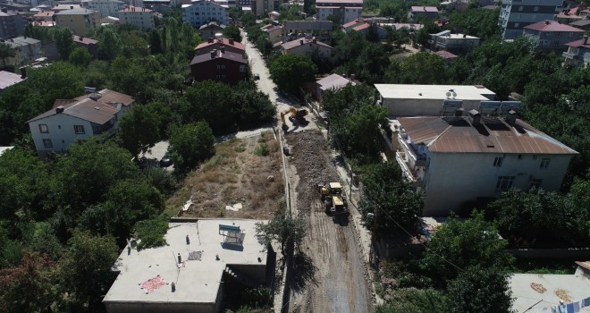 Tatvan Sosyal Mahallesi’nde Yol Yenileme Çalışmaları Başladı