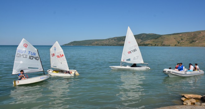 Tatvan Sahilinde Yelken Sporu