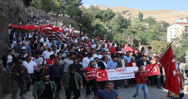 Bitlis'te Teröre Lanet Yürüyüşü düzenlendi