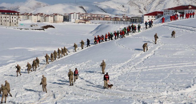 Bitlis’te Nefesleri Kesen Çığ Tatbikatı Yapıldı