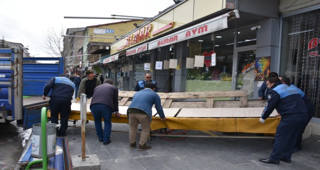 Tatvan’da açıkta ürün satışı kaldırıldı