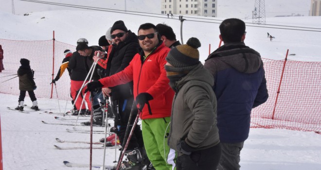 Bitlis’te Kayak Sezonu Başladı