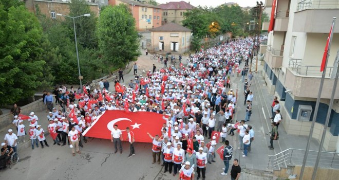 Bitlis’te “Demokrasi ve Milli Birlik” yürüyüşü yapıldı