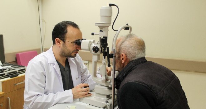 İşadamı Ahmet Eren Tatvan Devlet Hastanesi’ne Tıbbi Cihaz Desteği Sağladı