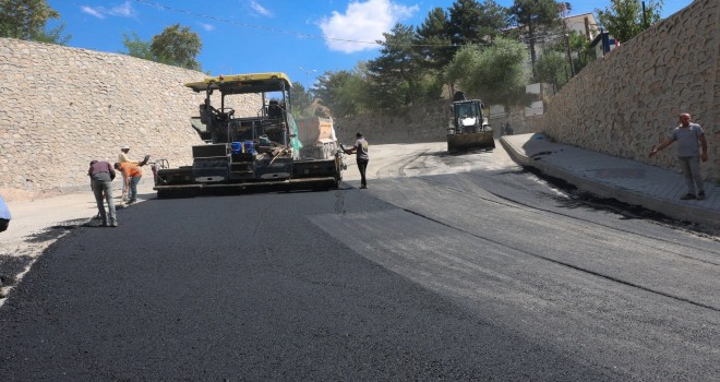 Bitlis’te Yol Yapım Çalışmaları Hız Kesmeden Devam Ediyor