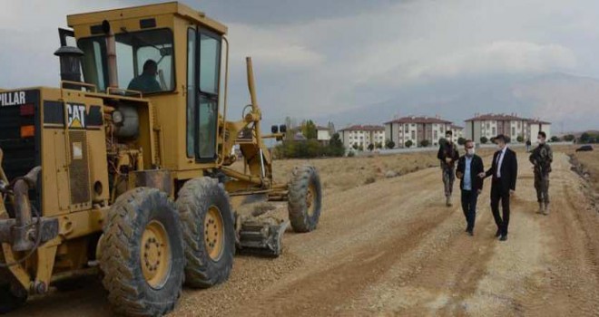 Güroymak Kaymakamı Zeyrek Çalışmaları Yerinde İnceledi