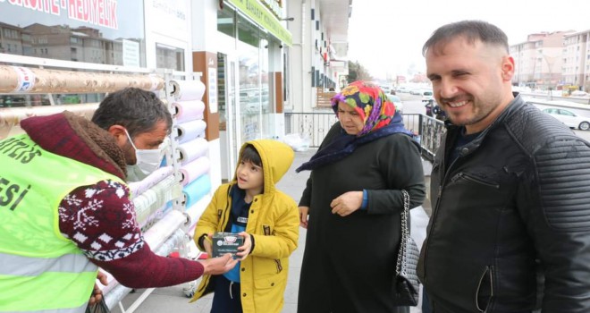 Bitlis Belediyesi Kandil Simidi Dağıttı