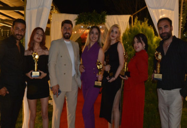 Bitlis'te Sektörün Yıldızları Ödül Gecesi Düzenlendi