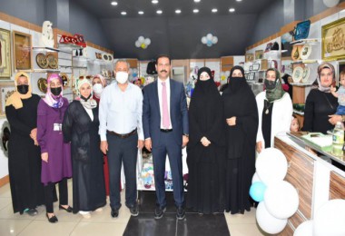 Tatvan’da El Emeği Ürünlerinin Satıldığı 'Emek Bahçesi' İşyerinin Açılışı Yapıldı