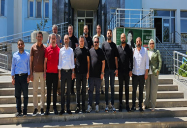 AK Parti Tatvan İlçe Başkanı Ayaz'dan ‘Tatvan gündemi’ ile ilgili değerlendirme toplantısı