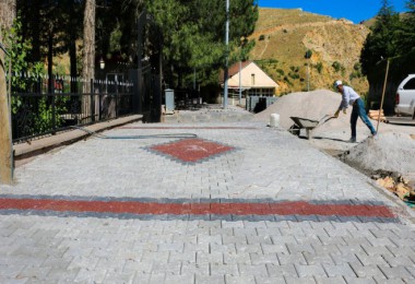 Bitlis’te Yollar Nakış Nakış İşleniyor