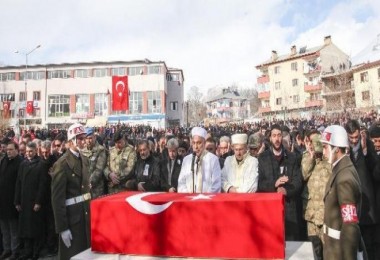 El Bab şehidi Bozarslan, son yolculuğuna uğurlandı