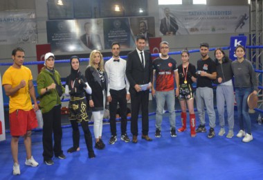 Tatvan’da ‘Uluslararası Muay Thai Galası’ Yapıldı