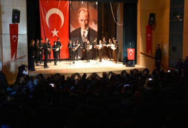 Tatvan’da ‘10 Kasım Atatürk’ü Anma Programı’ Düzenlendi