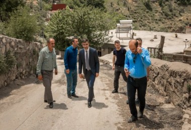Bitlis’in Belediye Başkanı Tanğlay, durmadan çalışıyor