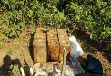 Bitlis’te 4 kilo 300 gram esrar ele geçirildi ve 180 kilo patlayıcı imha edildi