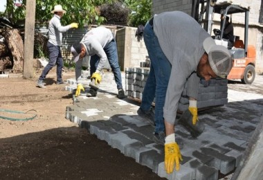 Tatvan’da Yolların Yapımı İçin Çalışmalar Devam Ediyor