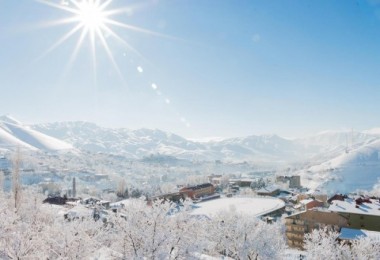 Kar Yağışıyla Bitlis’te Güzel Manzaralar Oluştu