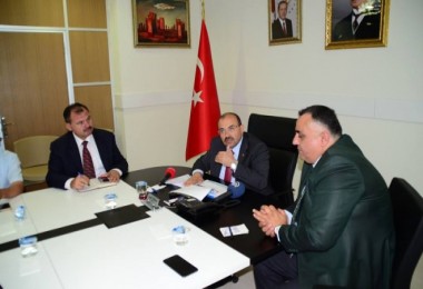 Vali Ustaoğlu, Bitlis’in içme suyu ile ilgili bilgi verdi