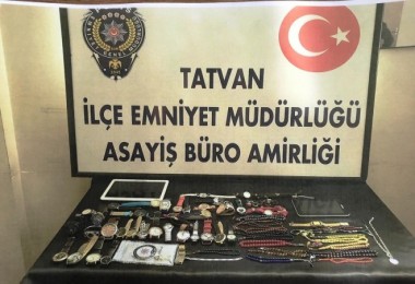 Tatvan’da 10 ayrı hırsızlık suçundan 4 kişi yakalandı