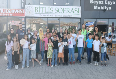Bitlisli gönüllüler çocuklar için etkinlik düzenledi