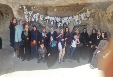 Tatvanlı kadınlar Hasankeyf'i gezdi
