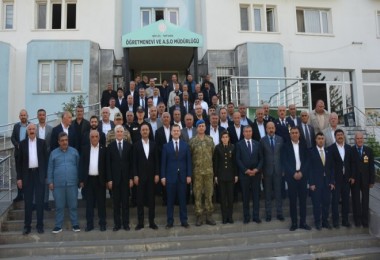Tatvan’da Bayramlaşma Programı Düzenlendi