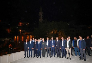 Tarım ve Orman Bakanı Yumaklı Bitlis’te Tarihî ve Kültürel Ziyaretlerde Bulundu