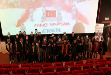 Bitlisli Öğrenciler, ‘Kesişme, İyi Ki Varsın Eren’ filmini İzledi
