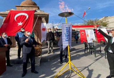 Ahlat’ta Doğalgaz Ateşi Yakıldı