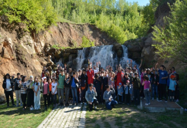 Yetim ve Öksüz Çocuklar İçin Piknik Programı Düzenlendi