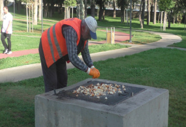 Tatvan’da Bir Emekçinin Sessiz Hizmeti: Hem Temizlik Hem Hayır