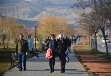 Tatvan’da takvim kış mevsim bahar