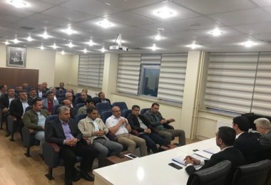 Bitlis’te Özel İdare ve KÖYDES Yatırımları toplantısı yapıldı