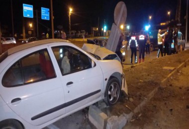 Tatvan’da Maddi Hasarlı Trafik Kazası