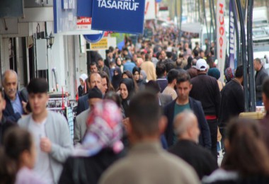 Tatvan’da Bayram Hazırlığı Yoğunluğu