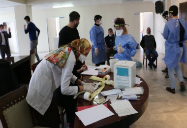 Bitlis Belediyesi Personelleri Covid-19 Testi Yaptırdı