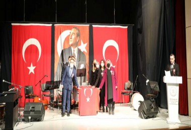Bitlis’te '24 Kasım Öğretmenler Günü' Dolayısıyla Program Düzenlendi