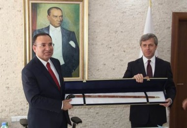 Adalet Bakanı Bekir Bozdağ Bitlis ve ilçelerini ziyaret etti