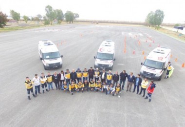 Bitlis’teki ambulans sürücülerine teknik eğitimler verildi