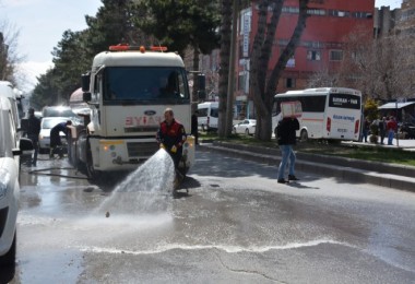 Tatvan Belediyesi’nin temizlik seferberliği