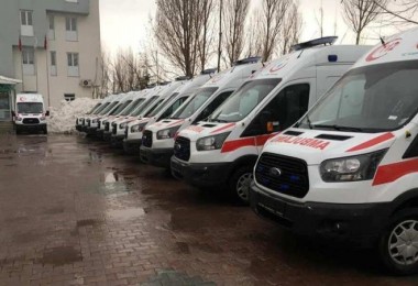 Bitlis İl Sağlık Müdürlüğü'ne tam donanımlı 11 ambulans gönderildi