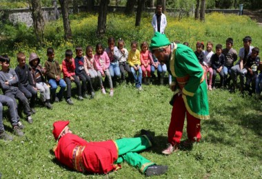 Bitlis’te Kırsaldaki Çocuklar Tiyatroyla Buluşuyor