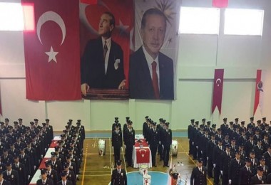 Bitlis’teki polis adayları için mezuniyet töreni düzenlendi