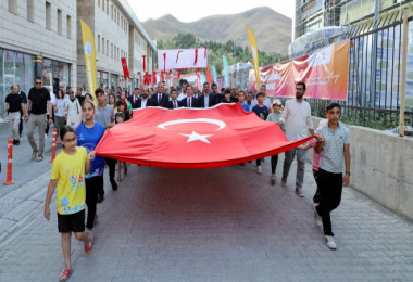 Bitlis Kurtuluşunun 109. Yılı Kortej Yürüyüşüyle Başladı