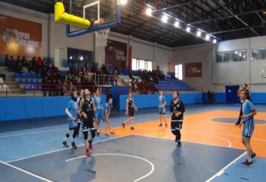 Bitlis'teki Basketbol Müsabakalarına 9 İlden 192 Sporcu Katıldı