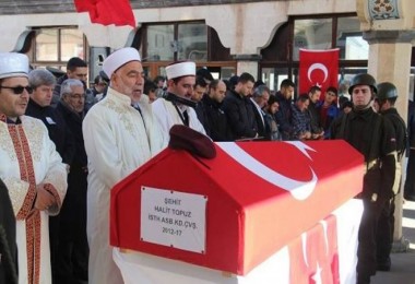 Şehit Halil Topuz Bitlis'te son yolculuğuna uğurlandı