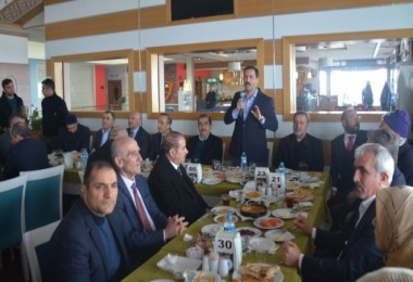 AK Parti tarafından Tatvan’da toplantı düzenlendi