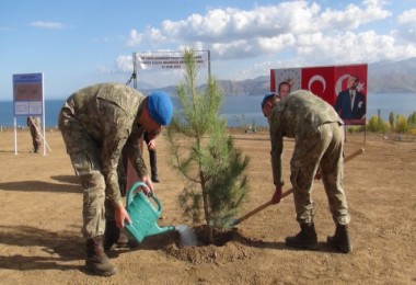 Komando Tugayının Oluşturduğu Hatıra Ormanına 400 Adet Fidan Dikildi